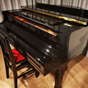 グランドピアノ